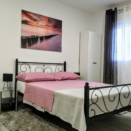 טרוגיר Studio Apartman Violeta II - 50M From The Beach מראה חיצוני תמונה