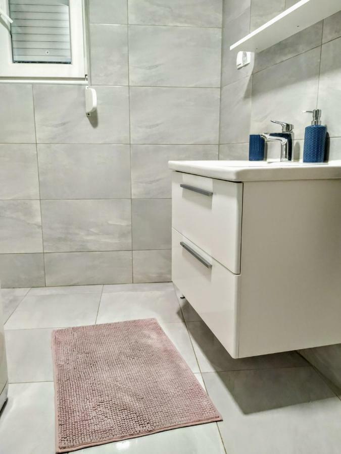 טרוגיר Studio Apartman Violeta II - 50M From The Beach מראה חיצוני תמונה