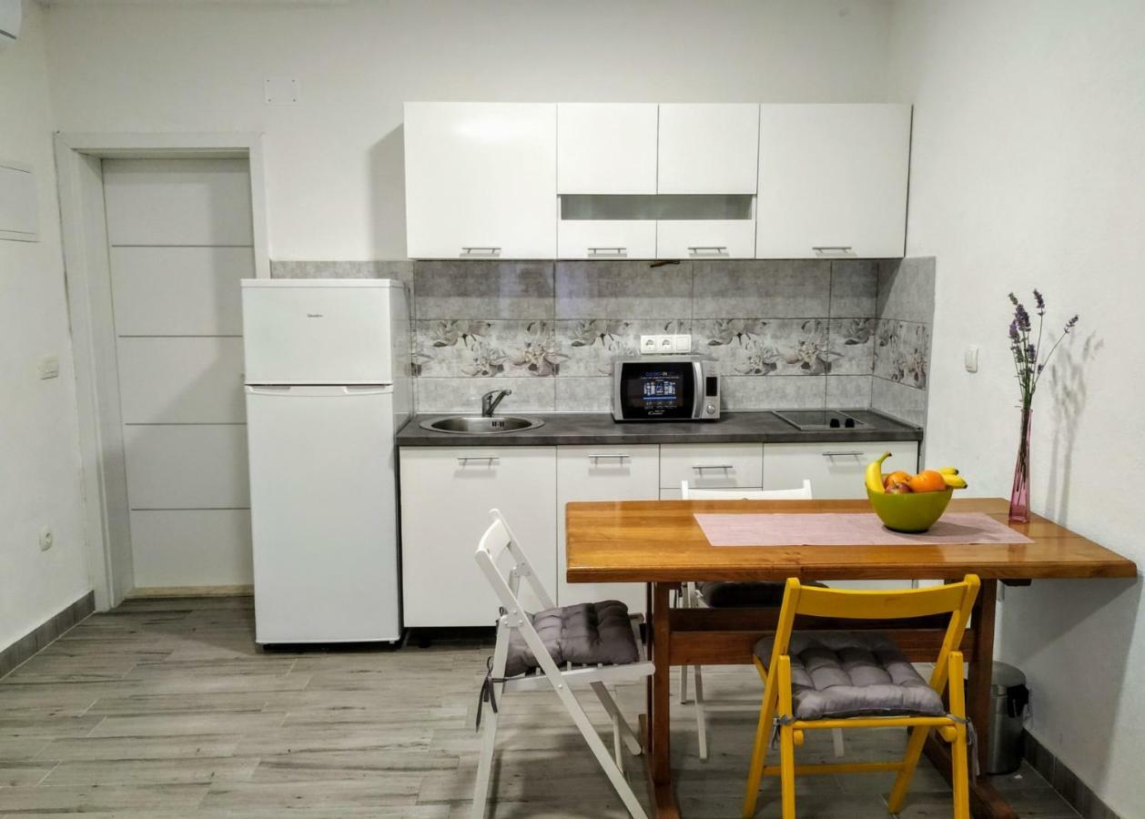 טרוגיר Studio Apartman Violeta II - 50M From The Beach מראה חיצוני תמונה